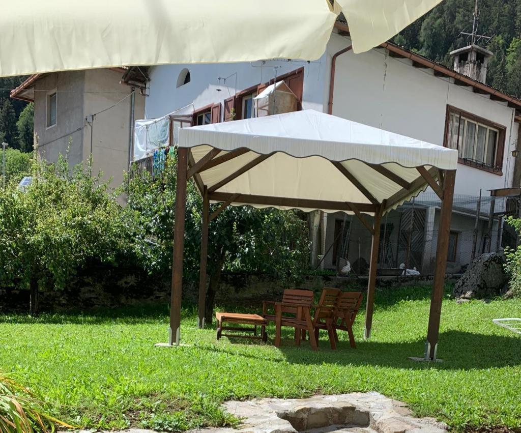 شقة L' Antica Casa Di Maria Lilia بييفي دي كادوري المظهر الخارجي الصورة
